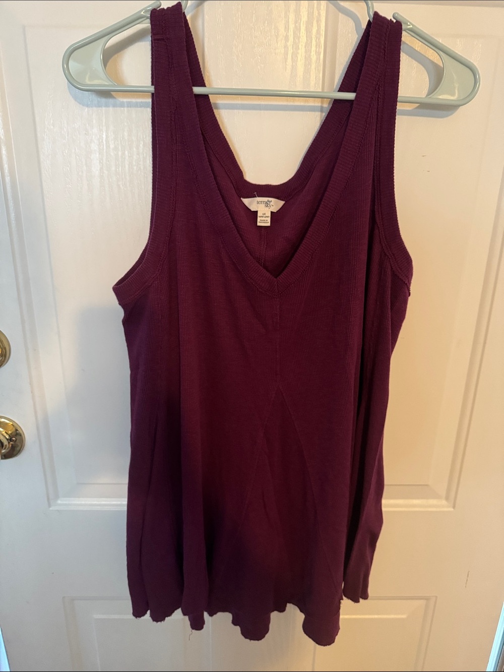 Terra & Sky Plum V-Neck Knit Tank Top